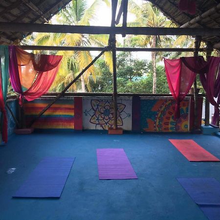 Mk Gardens Surf & Yoga House Hotell Varkala Exteriör bild