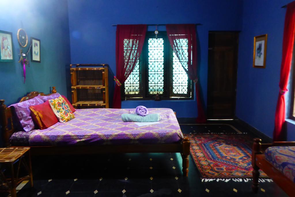 Mk Gardens Surf & Yoga House Hotell Varkala Exteriör bild